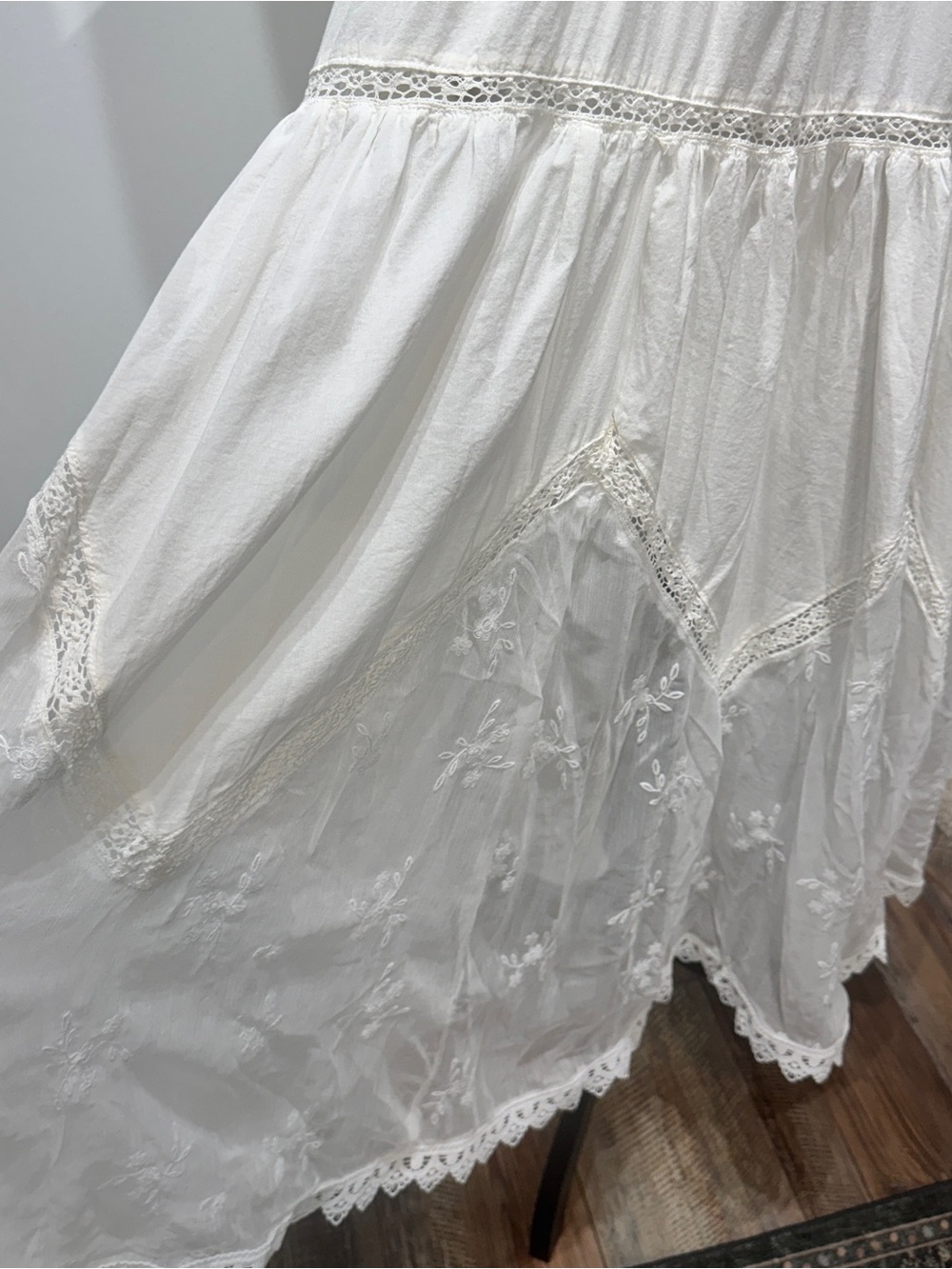 Blue Velvet NWT White Lace Overall Maxi Dress Medium - Picture 11 of 16
